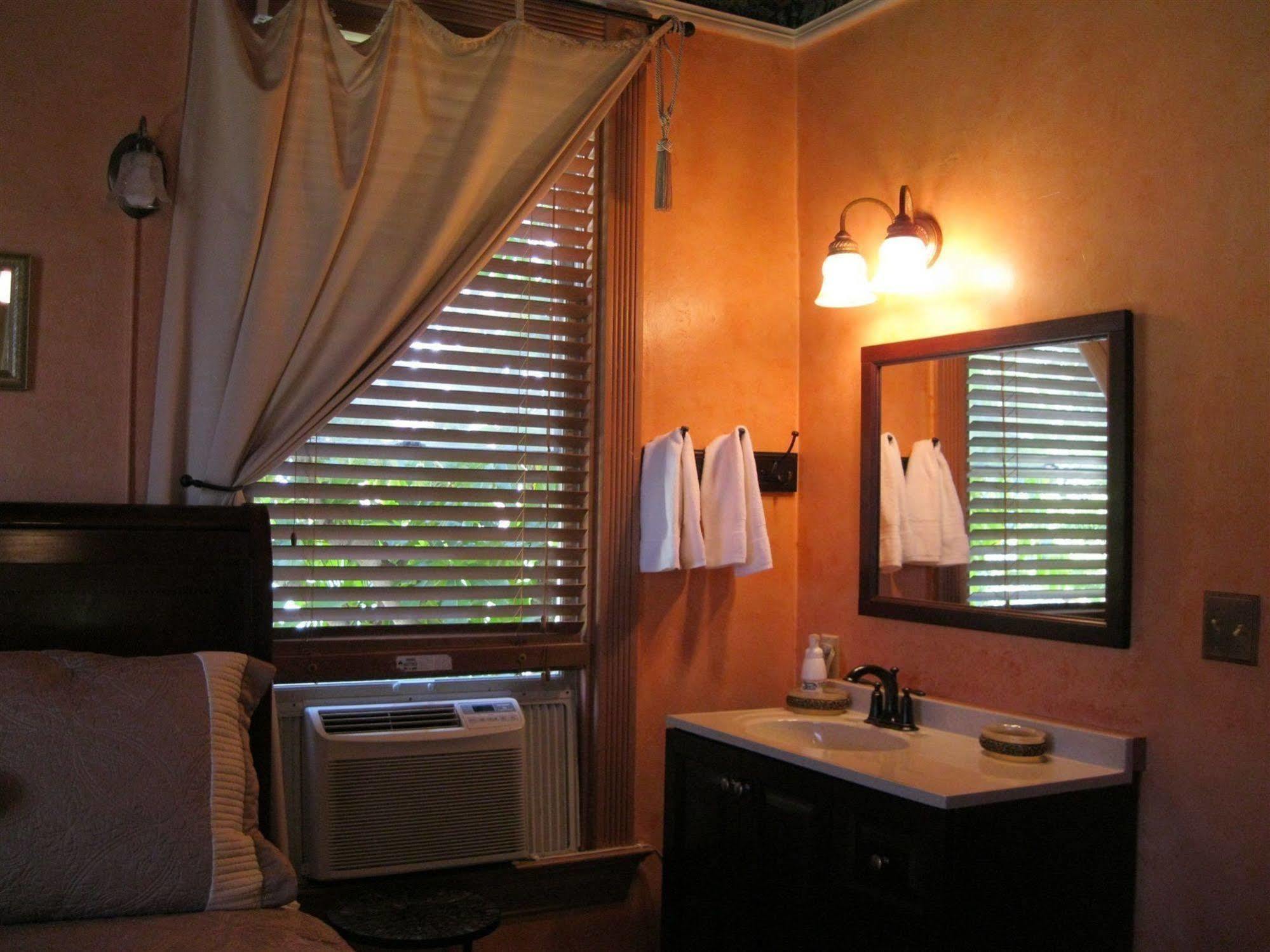 סנטה ברברה A White Jasmine Inn מראה חיצוני תמונה
